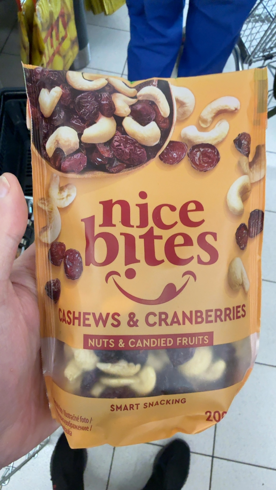 Nice Bites Cashews and cranberries